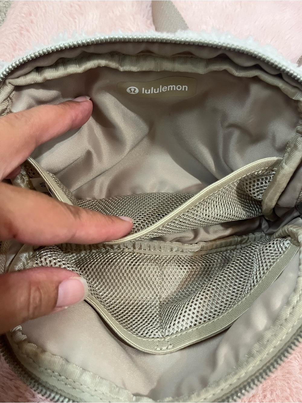 Lululemon Athletica Everywhere Belt Bag - Picture 5 of 14